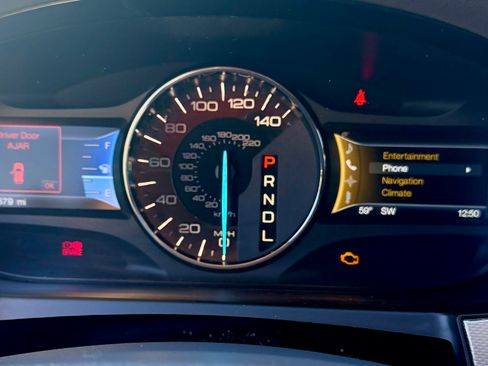 Used 2013 Ford Edge SEL image 10