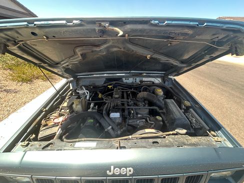 Used 1999 Jeep Cherokee 4WD 4-Door image 15