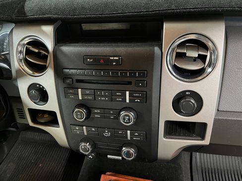 Used 2012 Ford F150 XLT w/ XLT Chrome Pkg image 15