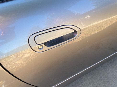 Used 2005 Honda S2000 image 12