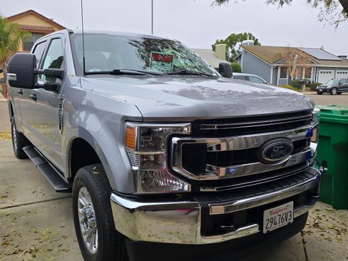 Used 2022 Ford F250 XLT image 1