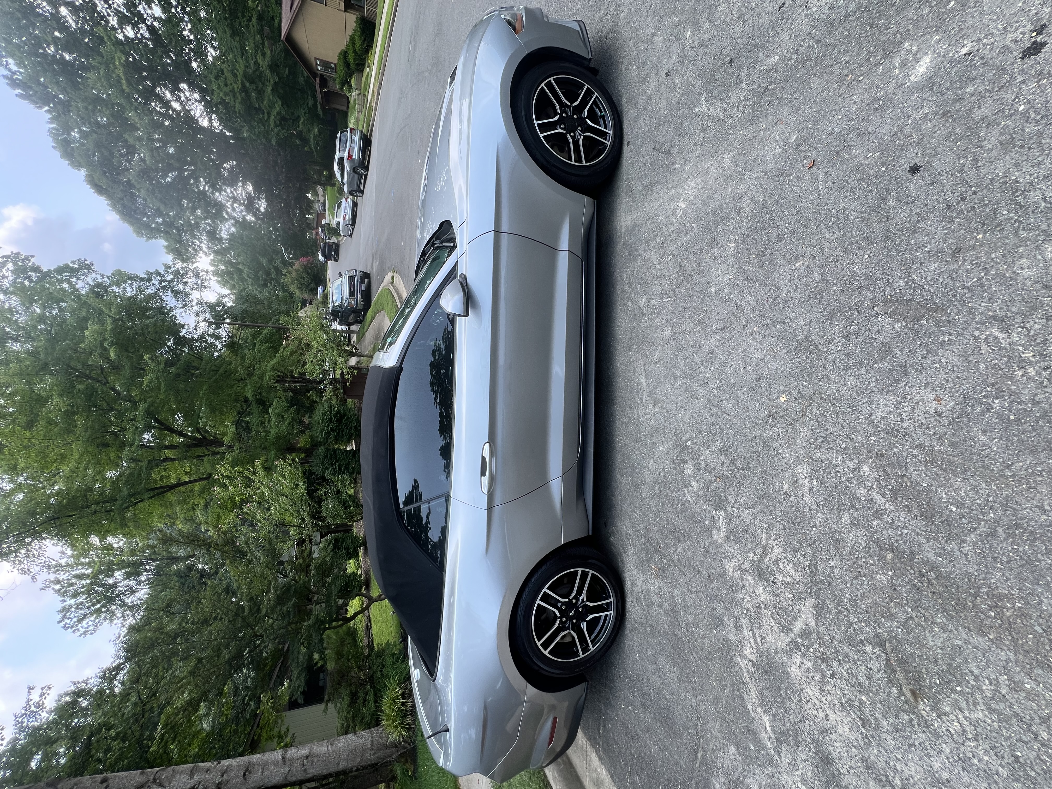 Used 2021 Ford Mustang Premium RWD image 9