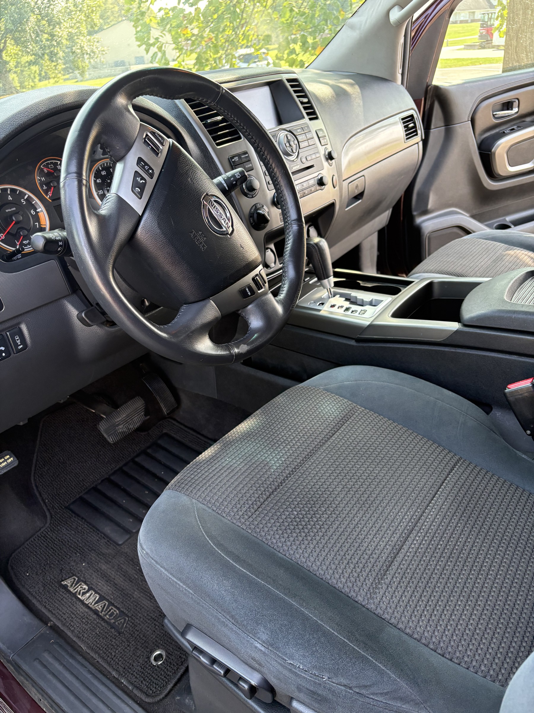 Used 2015 Nissan Armada SV AWD/4WD image 13