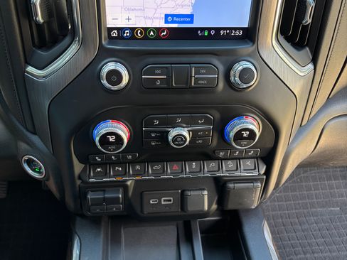 Used 2019 GMC Sierra 1500 Denali w/ Denali Ultimate Package AWD/4WD image 16