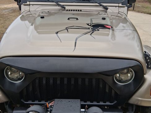 Used 2003 Jeep Wrangler Sahara image 2