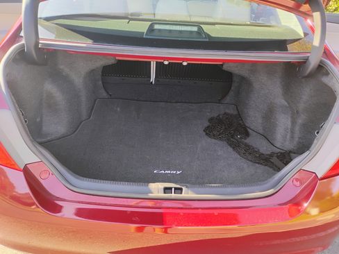 Used 2017 Toyota Camry XLE image 13