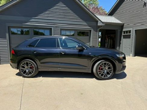 Used 2021 Audi Q8 Prestige AWD/4WD image 17