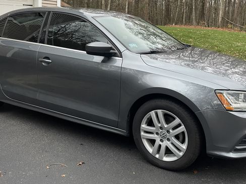 Used 2017 Volkswagen Jetta S image 6