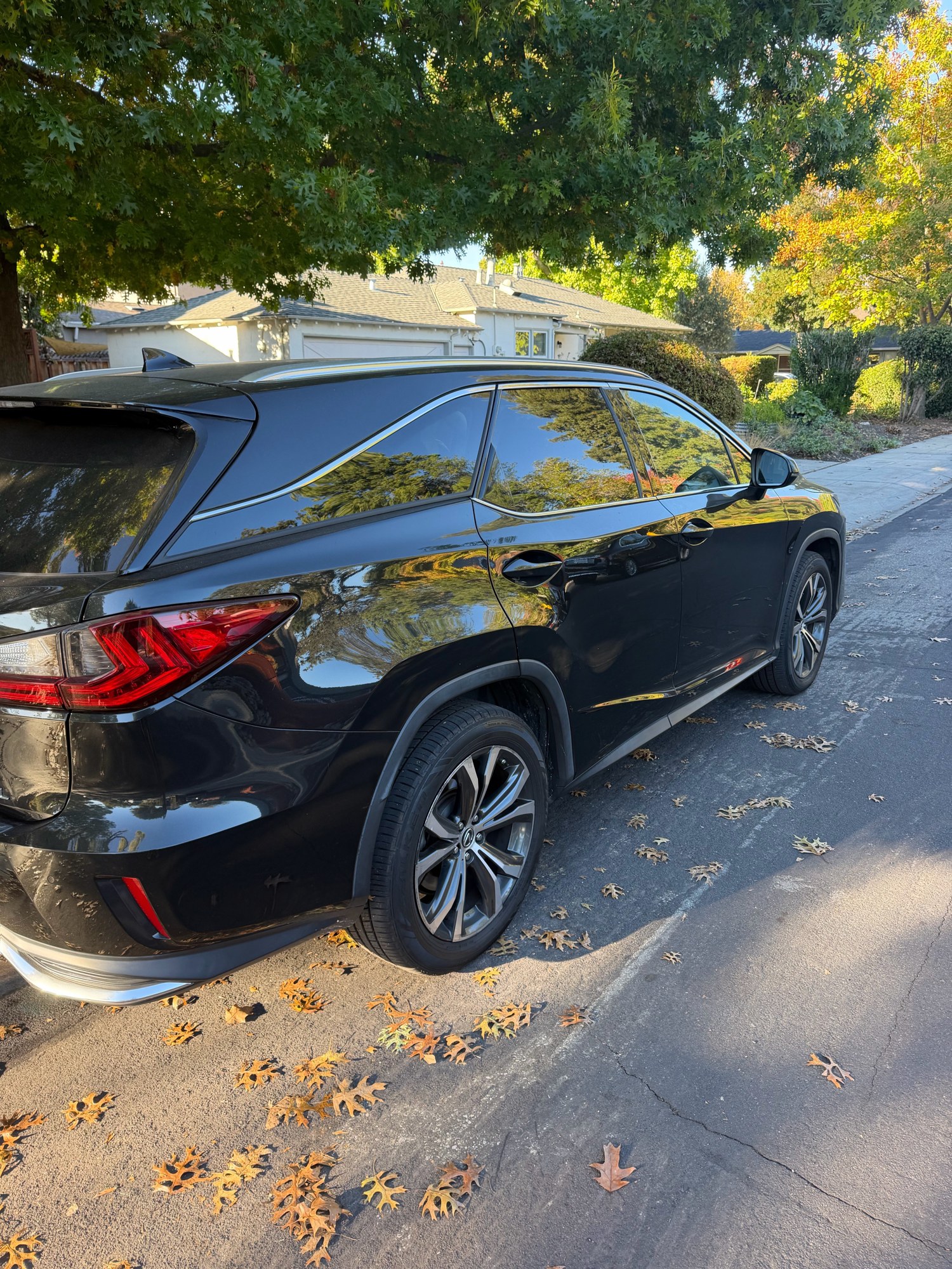 Used 2021 Lexus RX 350L FWD w/ Premium Package image 9
