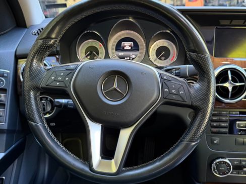 Used 2015 Mercedes-Benz GLK 350 4MATIC image 11