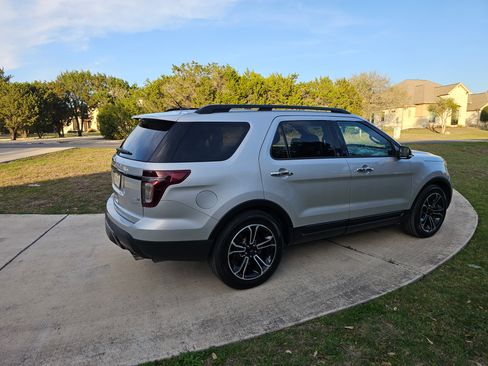 Used 2014 Ford Explorer Sport w/ Equipment Group 401A image 6