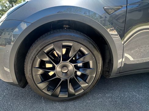 Used 2020 Tesla Model Y Long Range AWD/4WD image 10
