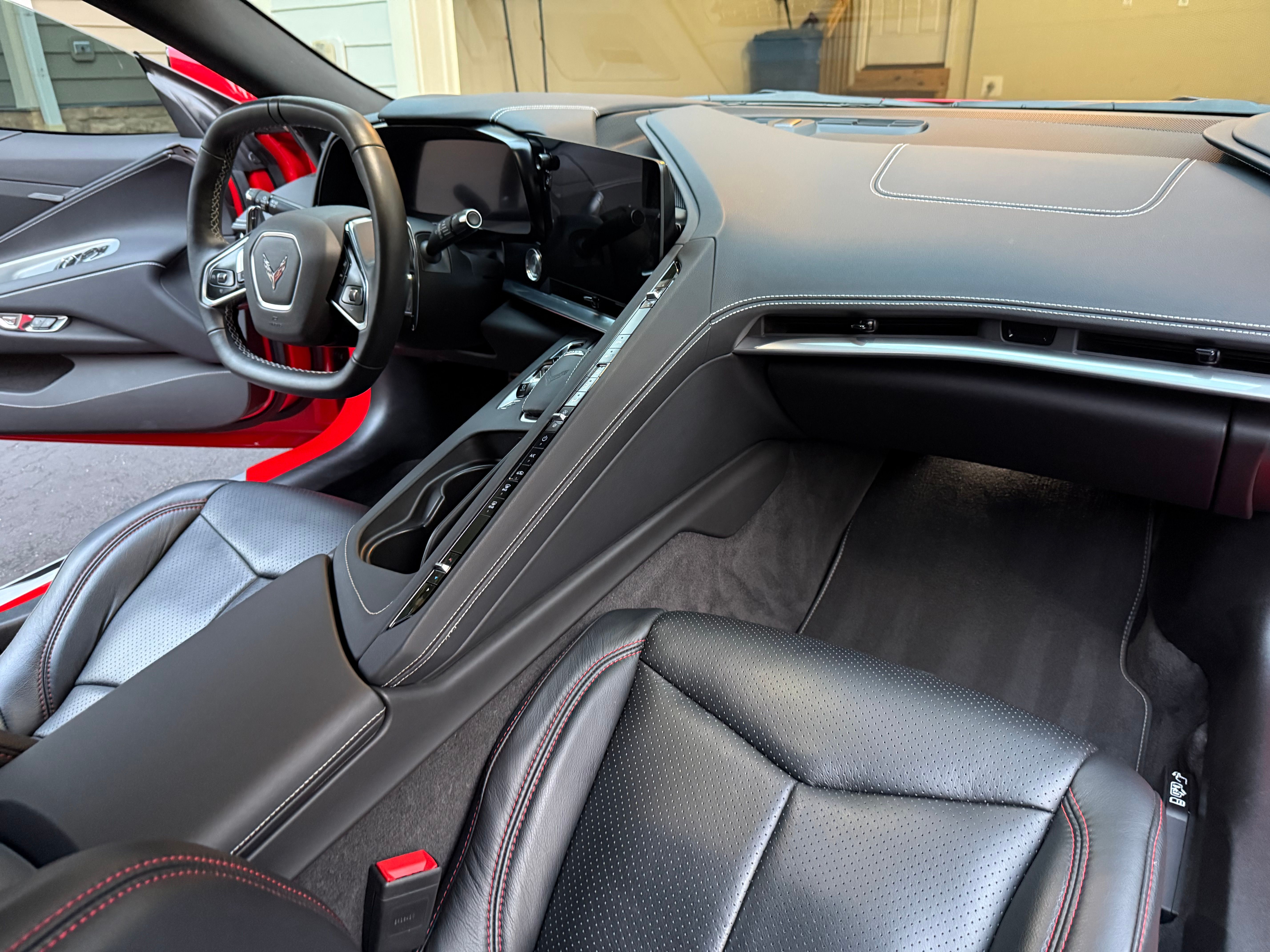 Used 2024 Chevrolet Corvette Stingray Coupe w/ Z51 Performance Package RWD image 10