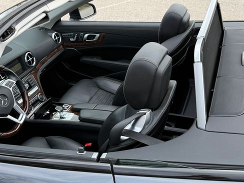Used 2013 Mercedes-Benz SL 550 image 6