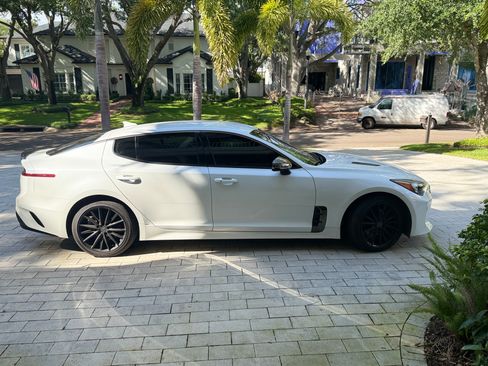 Used 2021 Kia Stinger GT-Line image 5