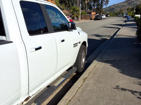 Used 2015 RAM 1500 Big Horn image 2