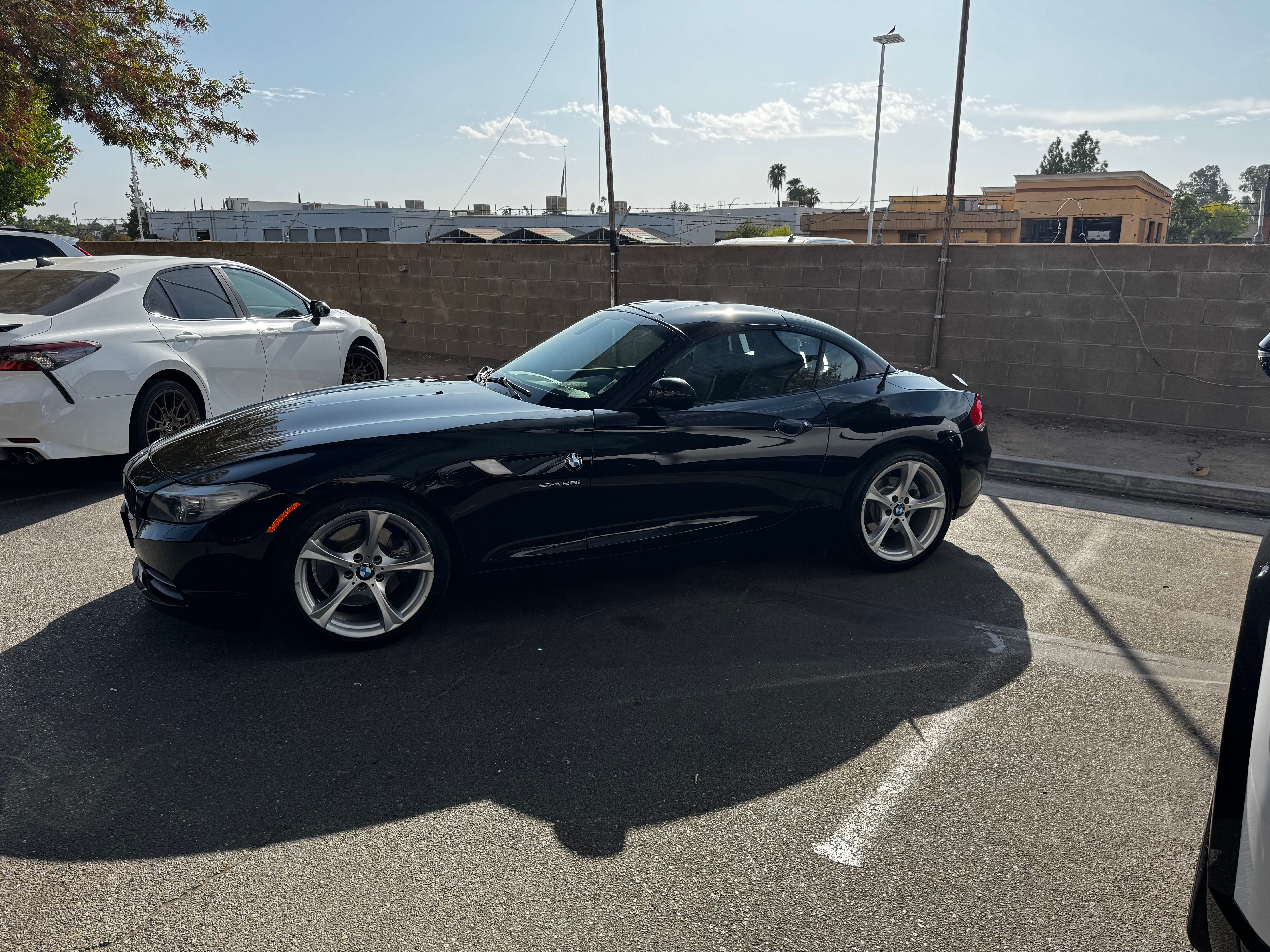 Used 2012 BMW Z4 sDrive28i RWD image 18