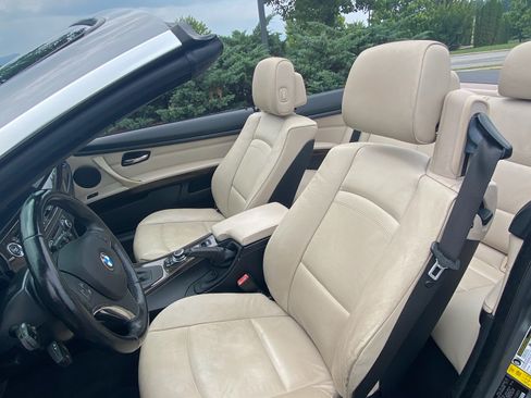 Used 2011 BMW 328i Convertible RWD image 13