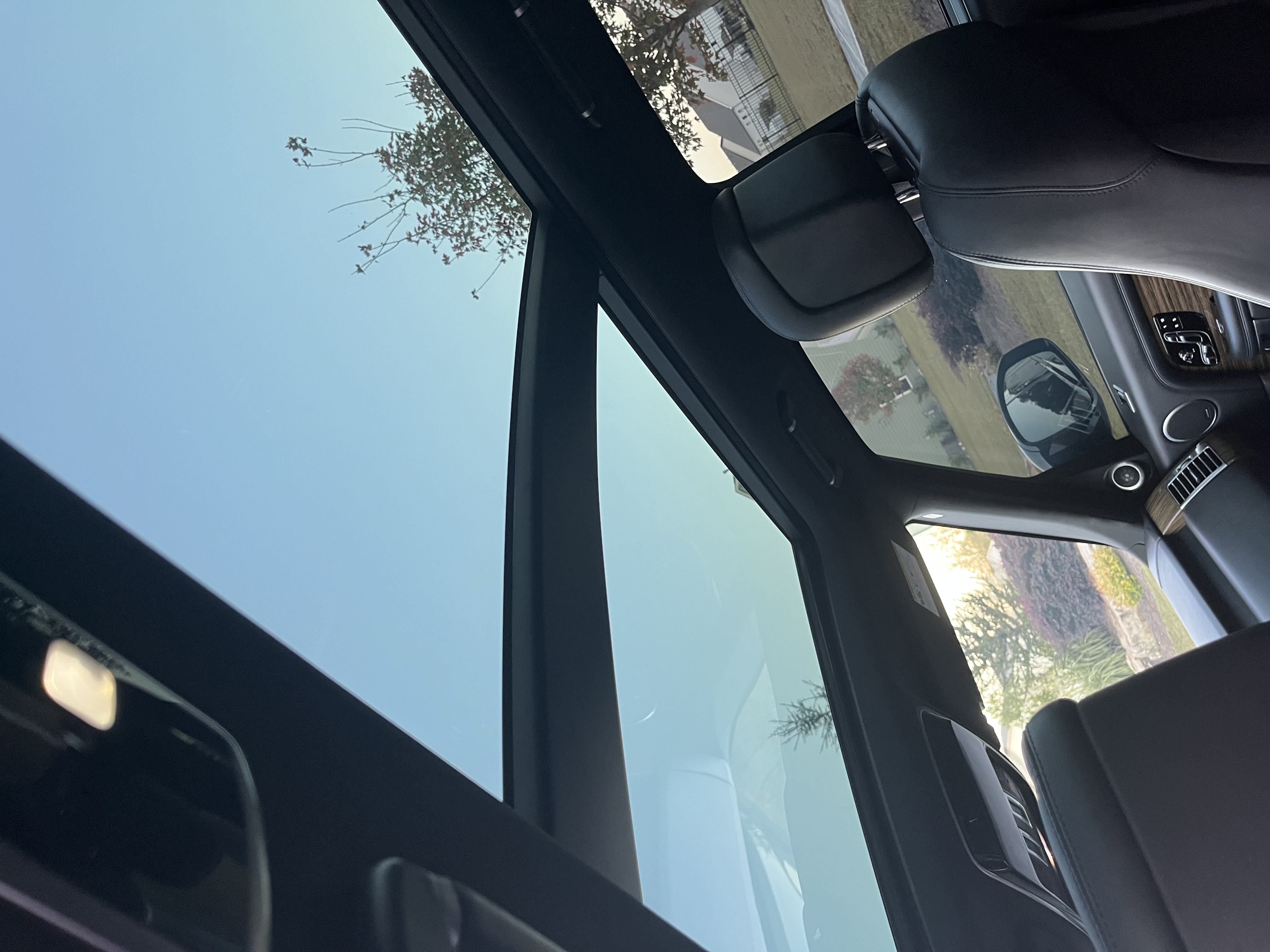 Used 2019 Land Rover Range Rover HSE AWD/4WD image 9