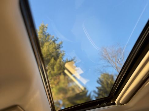 Used 2025 Nissan Altima 2.5 SR w/ SR Premium Package image 12