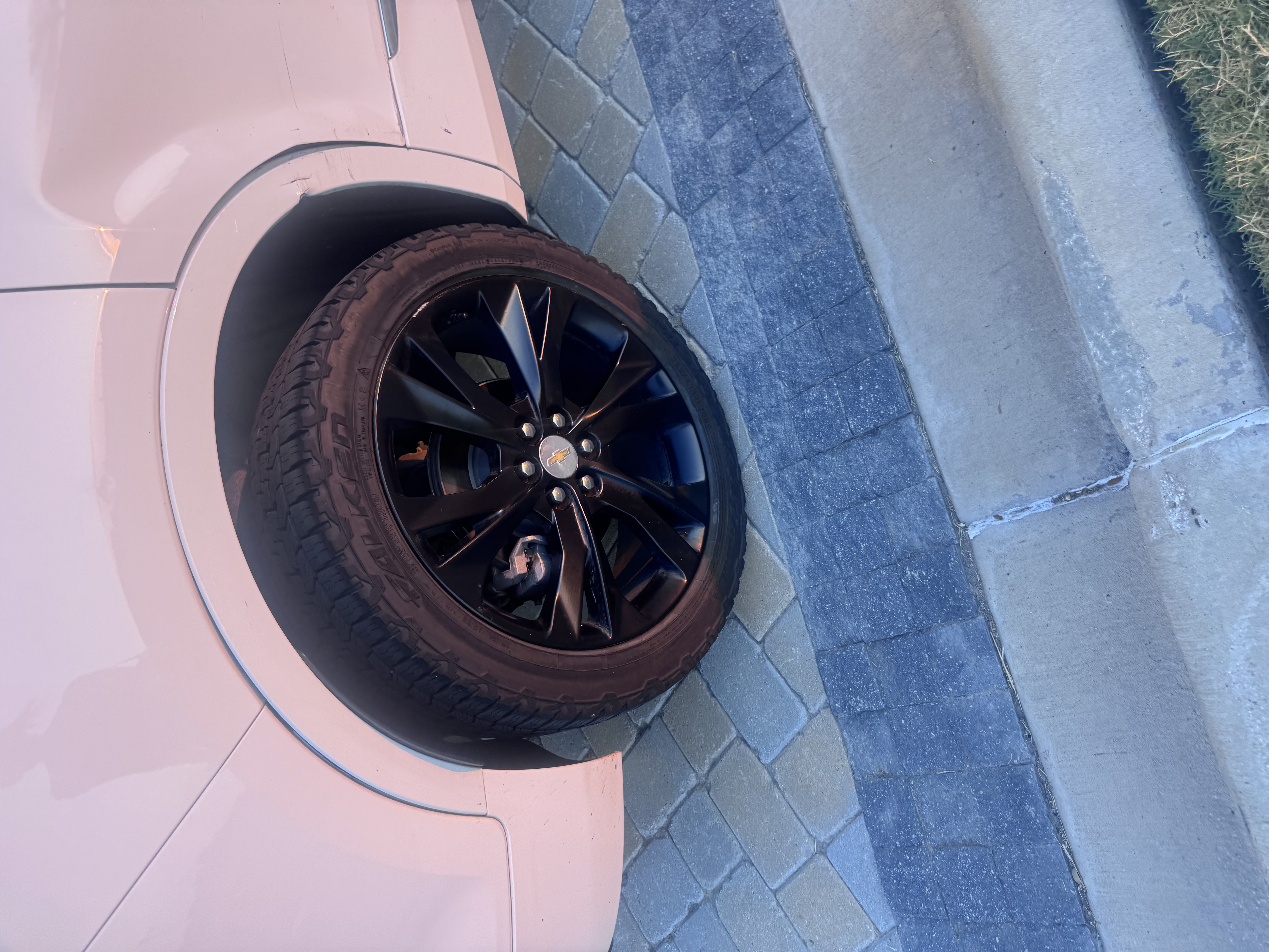 Used 2019 Chevrolet Blazer Premier w/ Sun and Wheels Package AWD/4WD image 13