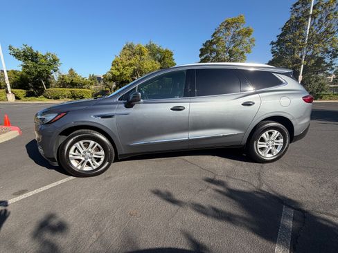 Used 2020 Buick Enclave Essence w/ Trailering Package, 5000 lbs. FWD image 5
