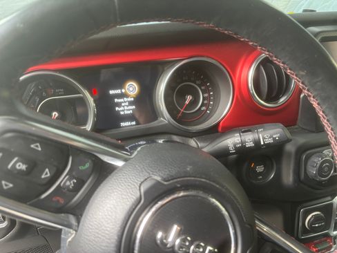 Used 2018 Jeep Wrangler Unlimited Rubicon AWD/4WD image 6