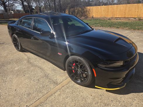 Used 2020 Dodge Charger Scat Pack w/ Dynamics Package image 10
