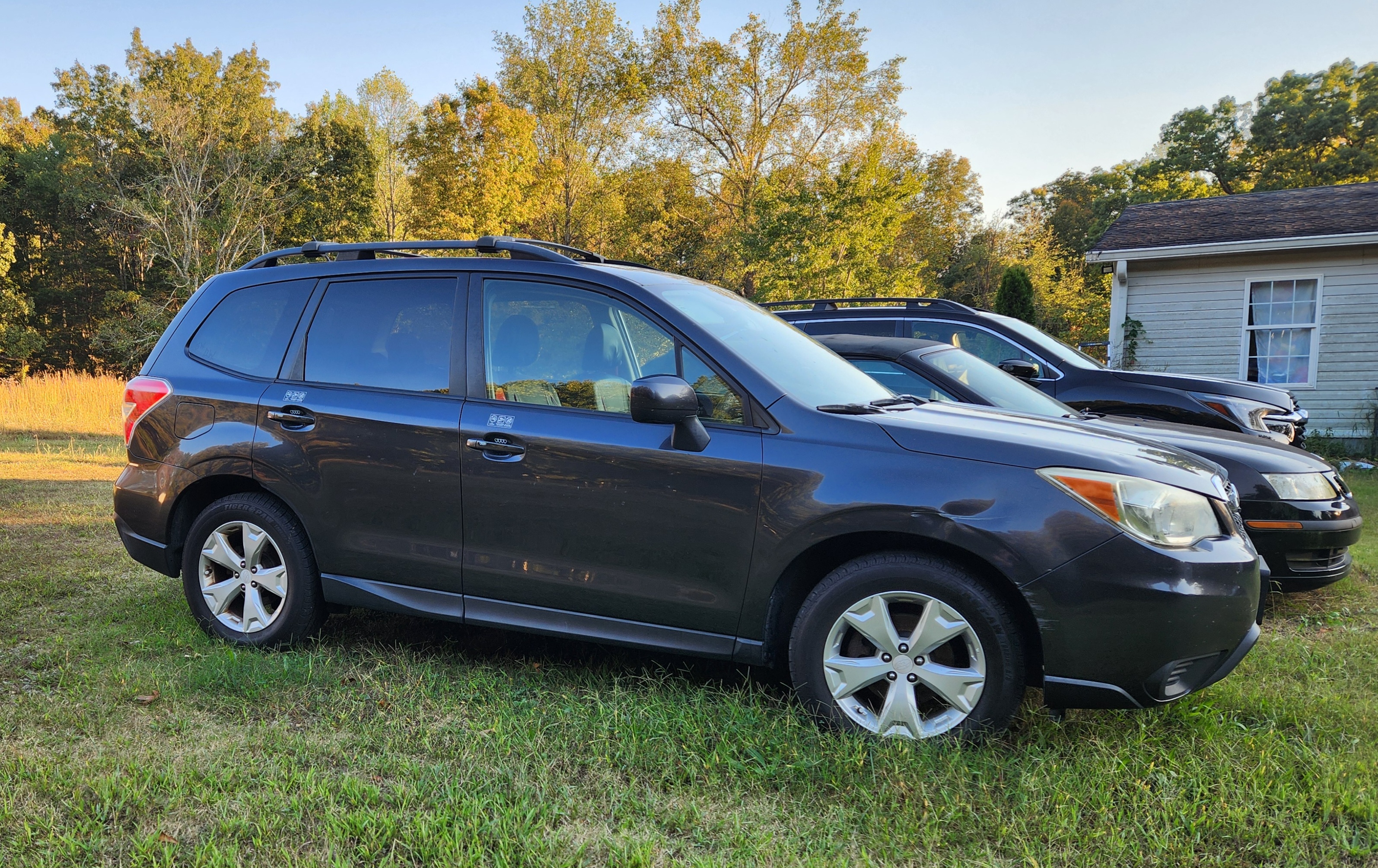 Used 2015 Subaru Forester 2.5i Premium AWD/4WD image 2