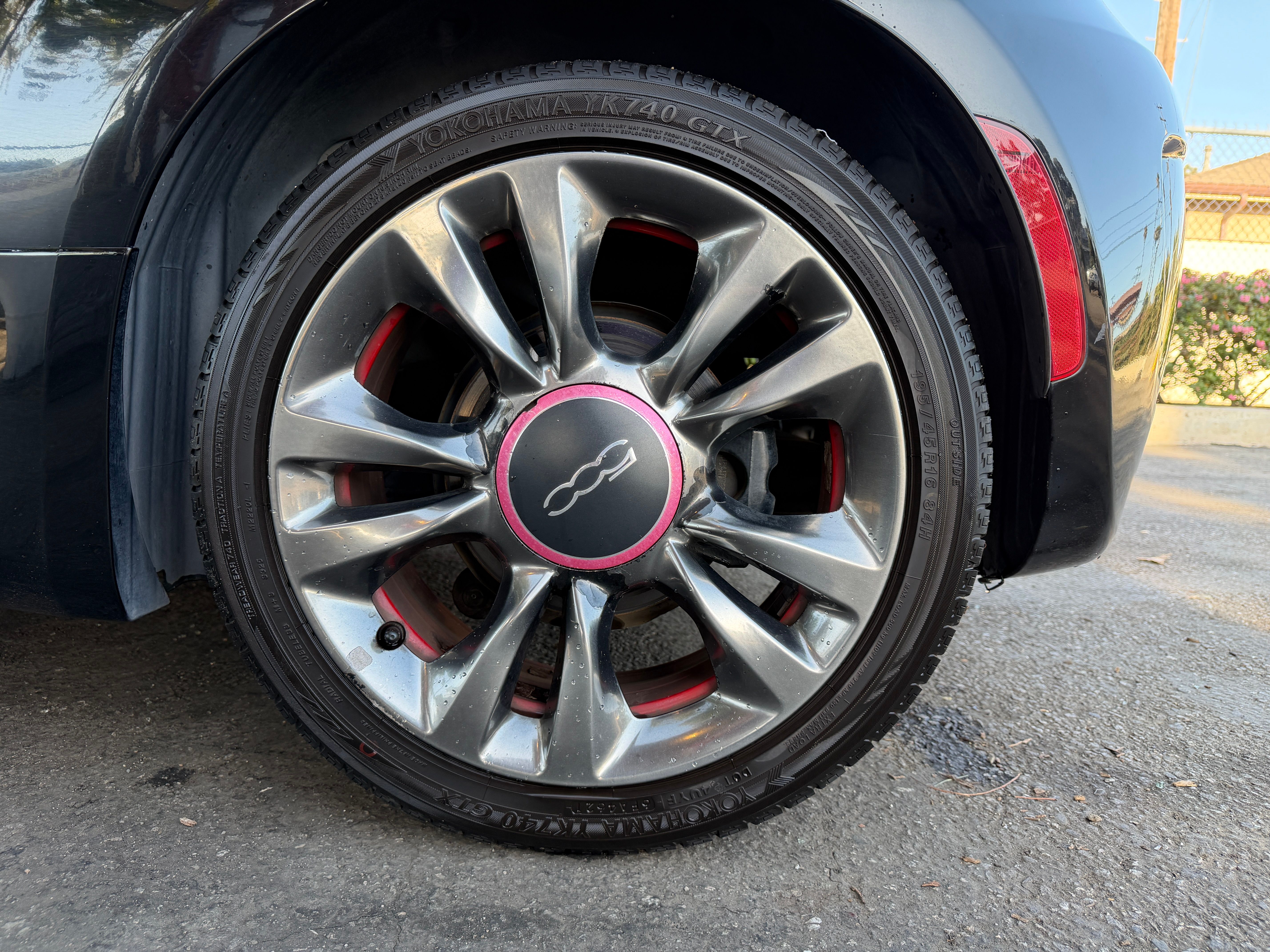 Used 2014 FIAT 500 GQ Edition w/ Comfort/Convenience Group FWD image 11