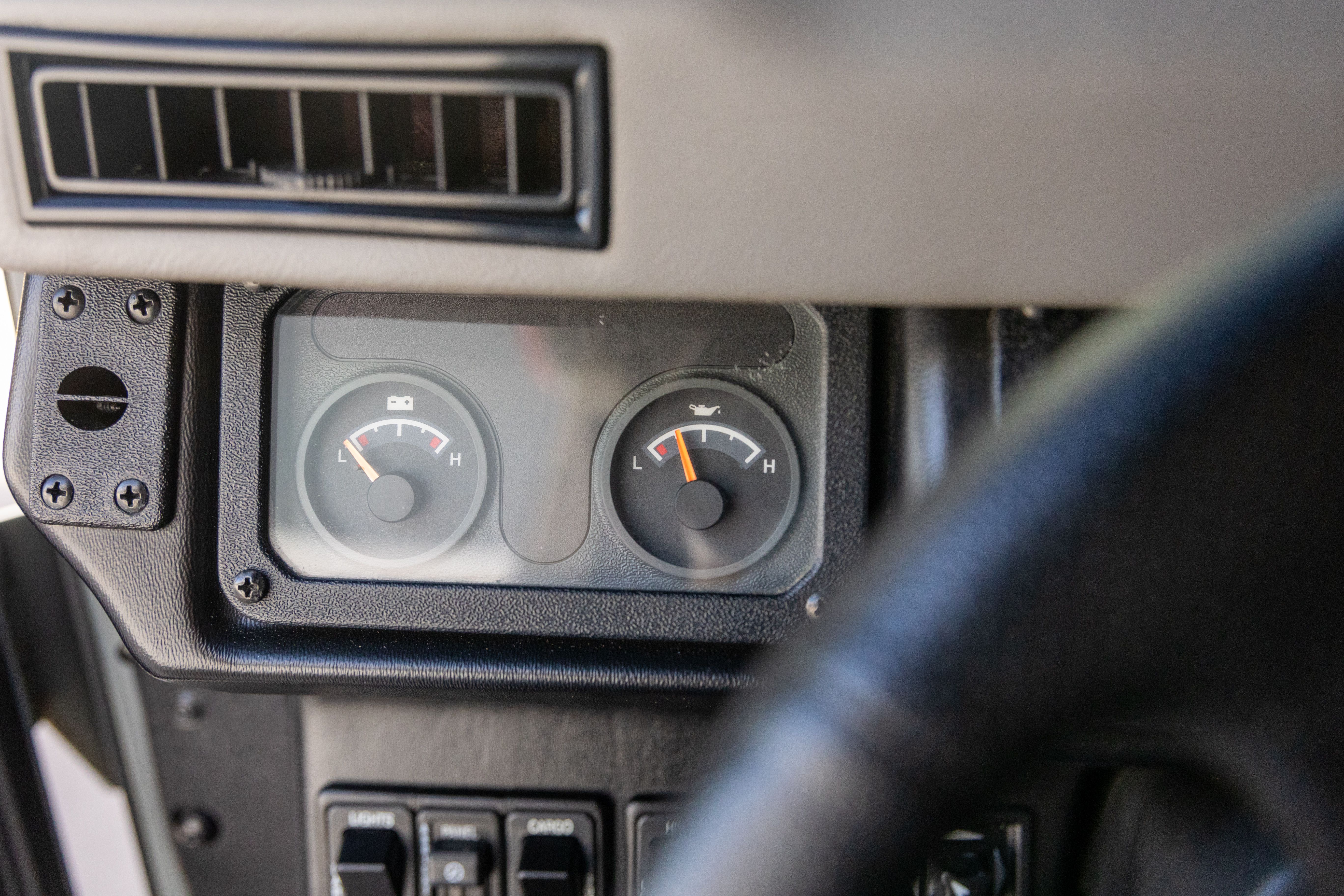 Used 2001 HUMMER H1 4-Door Wagon AWD/4WD image 28