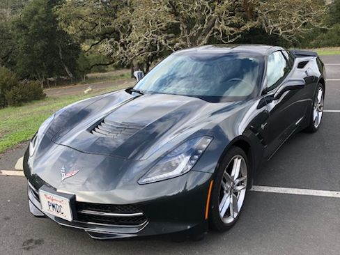 Used 2019 Chevrolet Corvette Stingray Z51 Coupe 2D image 2