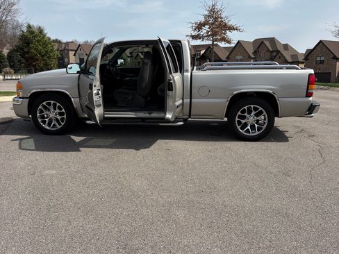 Used 2007 GMC Sierra 1500 SLE w/ Extended Cab Value Package image 8