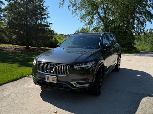 Used 2022 Volvo XC90 T8 Inscription w/ Advanced Package AWD/4WD image 1