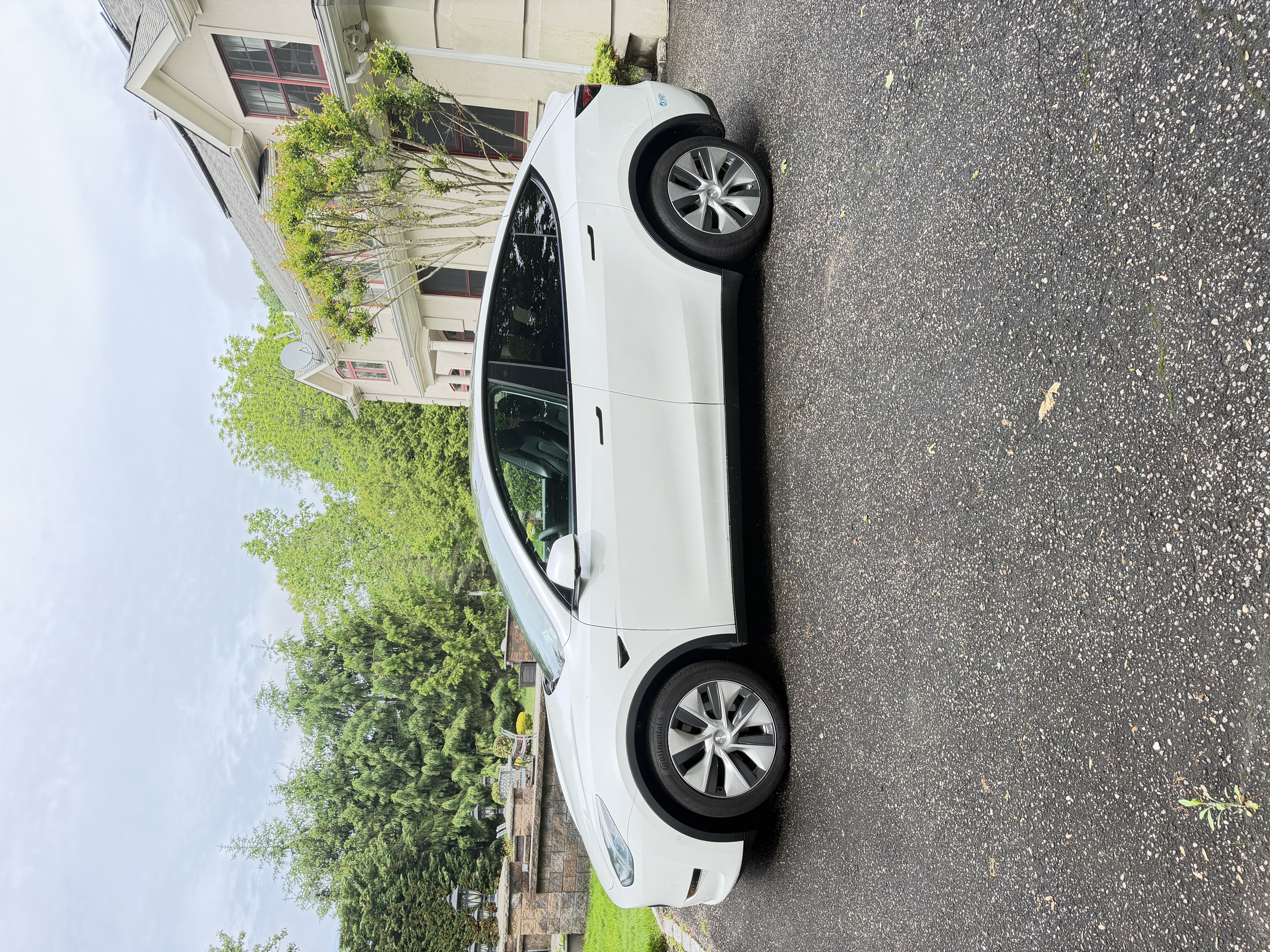 Used 2021 Tesla Model Y Long Range AWD/4WD image 8