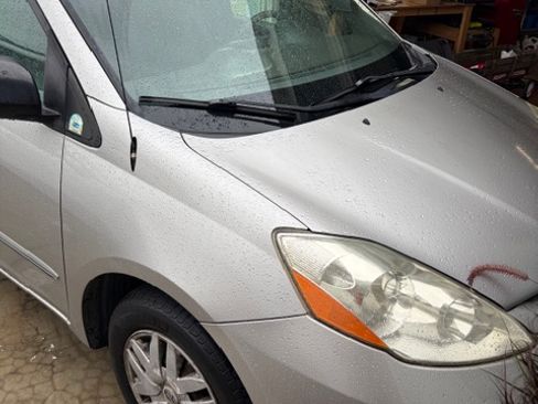 Used 2009 Toyota Sienna LE image 16