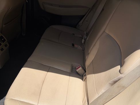 Used 2016 Subaru Outback 2.5i Limited AWD/4WD image 8