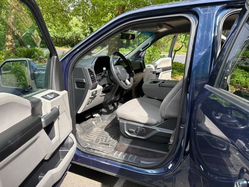 Used 2018 Ford F150 XLT w/ Equipment Group 302A Luxury AWD/4WD image 14