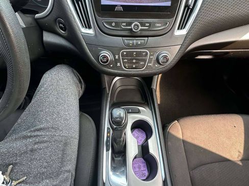 Used 2020 Chevrolet Malibu LT image 4