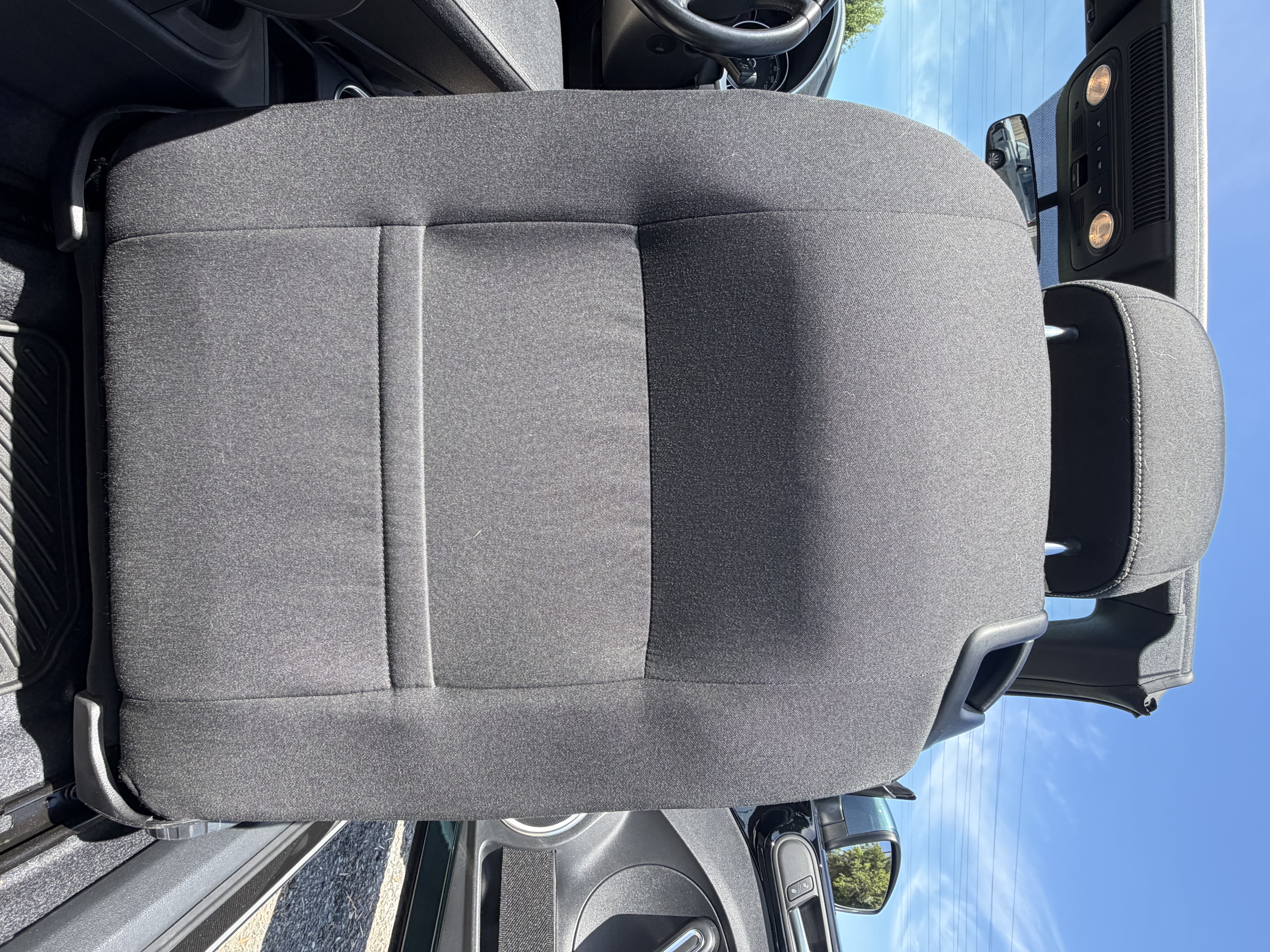 Used 2018 Volkswagen Beetle 2.0T Coast FWD image 12