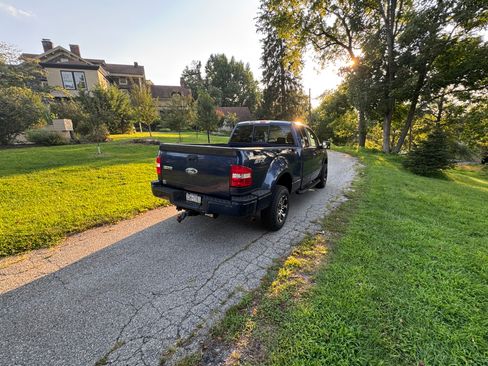 Used 2007 Ford F150 STX AWD/4WD image 5