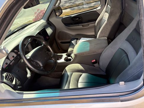 Used 2001 Ford F150 Lightning RWD image 11