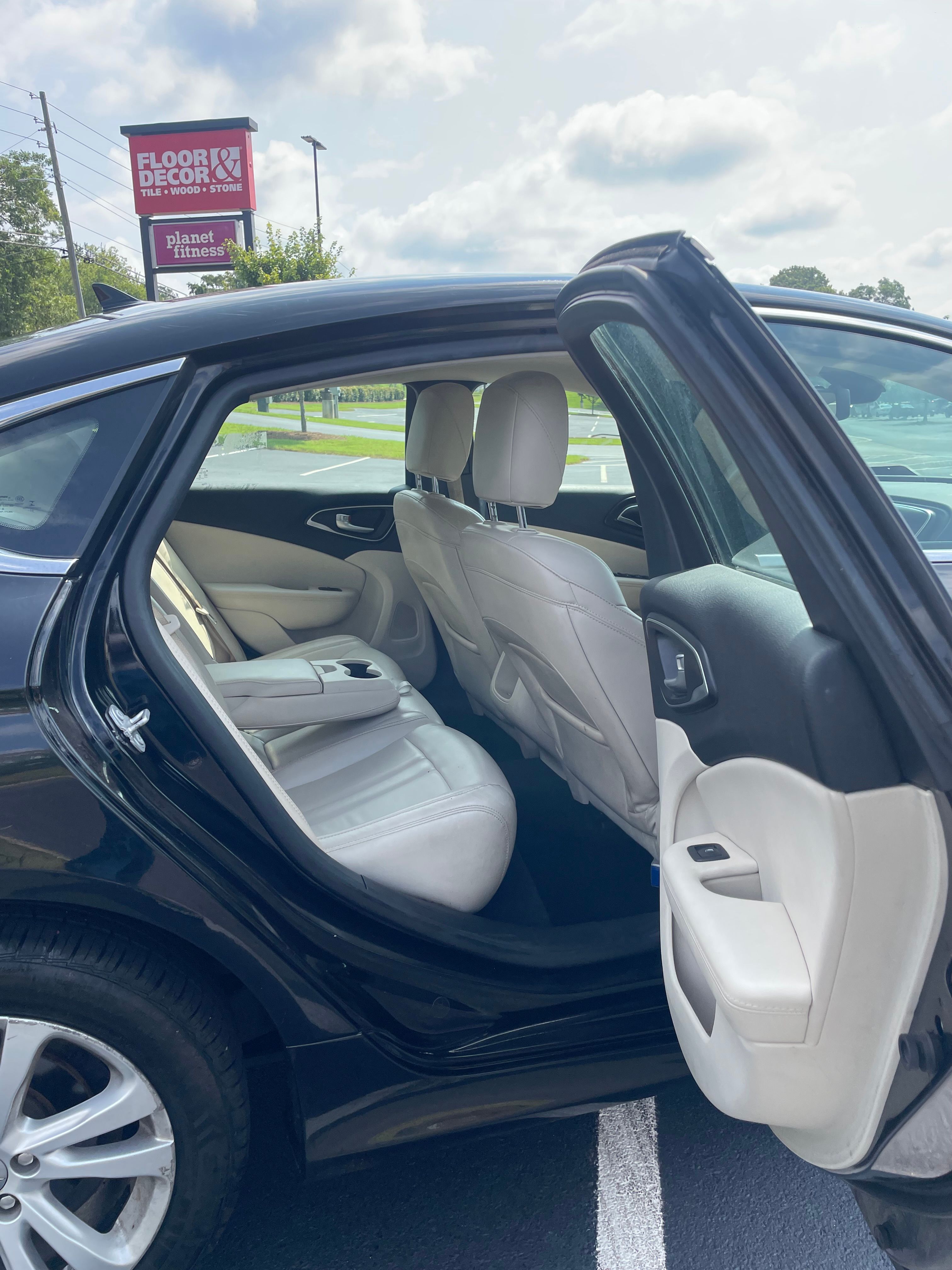 Used 2016 Chrysler 200 Limited Platinum FWD image 15