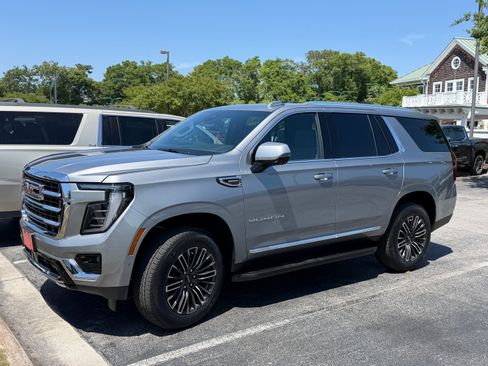 Used 2026 GMC Yukon Elevation RWD image 14
