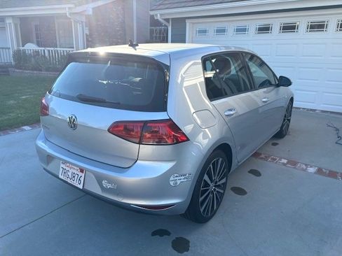 Used 2016 Volkswagen e-Golf SE image 6