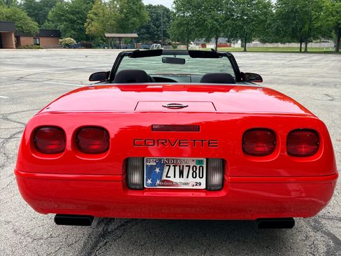 Used 1996 Chevrolet Corvette Convertible RWD image 5