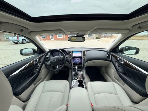 Used 2015 INFINITI Q50 Premium w/ Technology Package image 10