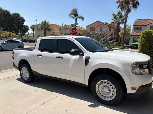 Used 2022 Ford Maverick XL FWD image 2