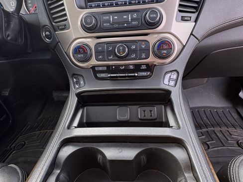 Used 2017 GMC Yukon XL Denali image 22