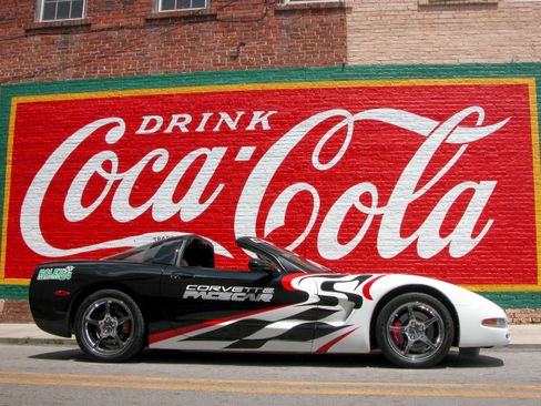 Used 1998 Chevrolet Corvette Coupe w/ Roof Pkg image 32